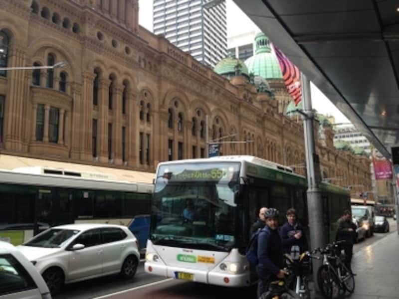 無料シャトルバス