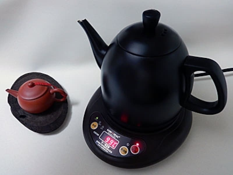 自動加熱機能の付いた電気ケトル