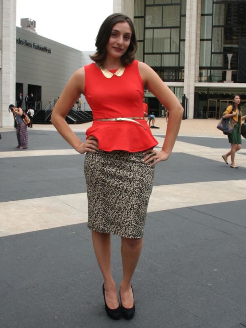 赤×レオパードの強め同士でもエレガントに溶け合う