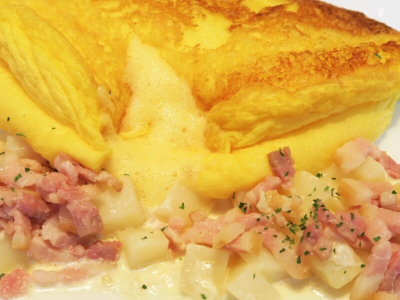 伝統のふわふわオムライスが食べられる「ラ・メール・プラール」