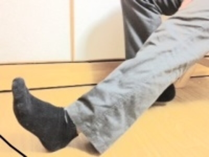 ゆっくりとふくらはぎを伸ばしていくのがポイントです
