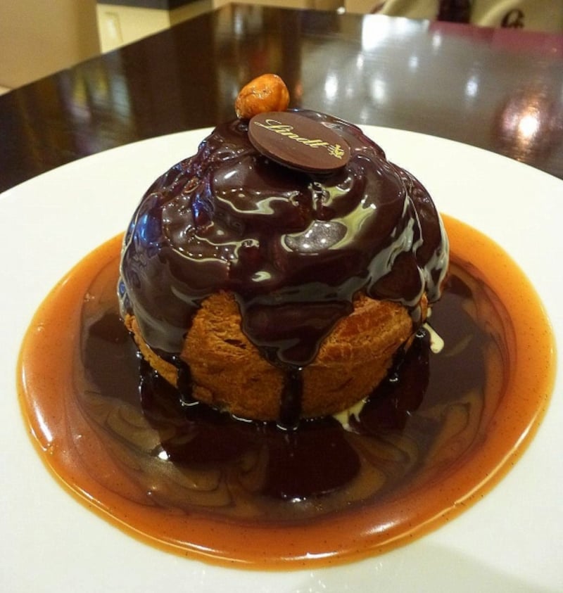 リンツ・プロフィットロールアイスクリームundefinedキャラメルショコラ