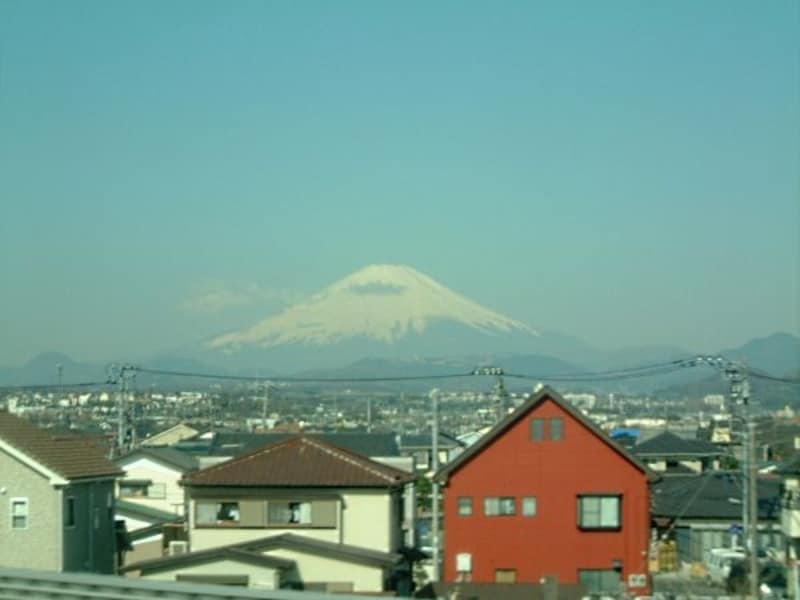東海道新幹線 新横浜－小田原間から眺める富士山