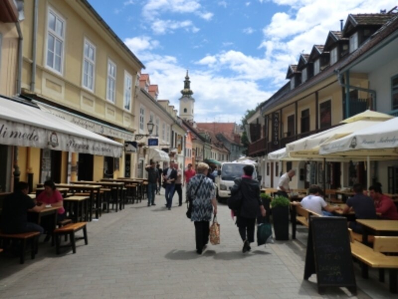 カフェのテラス席