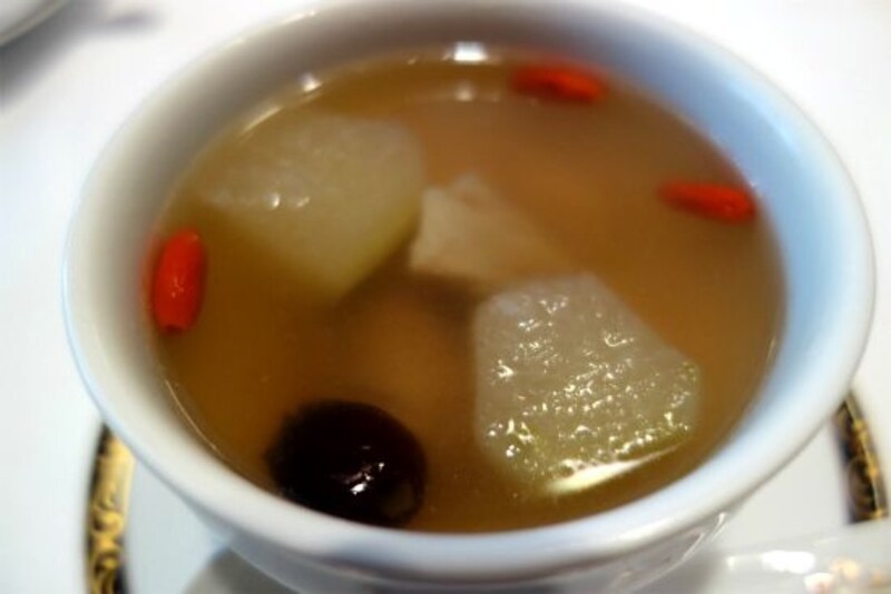 冬瓜と鶏肉とコラーゲンの薬膳風蒸しスープ