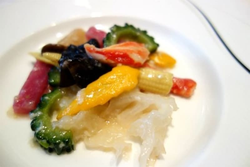 夏野菜とタラバ蟹の塩麹炒め