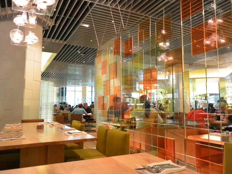 内装は明るいハイスタイリッシュモダン