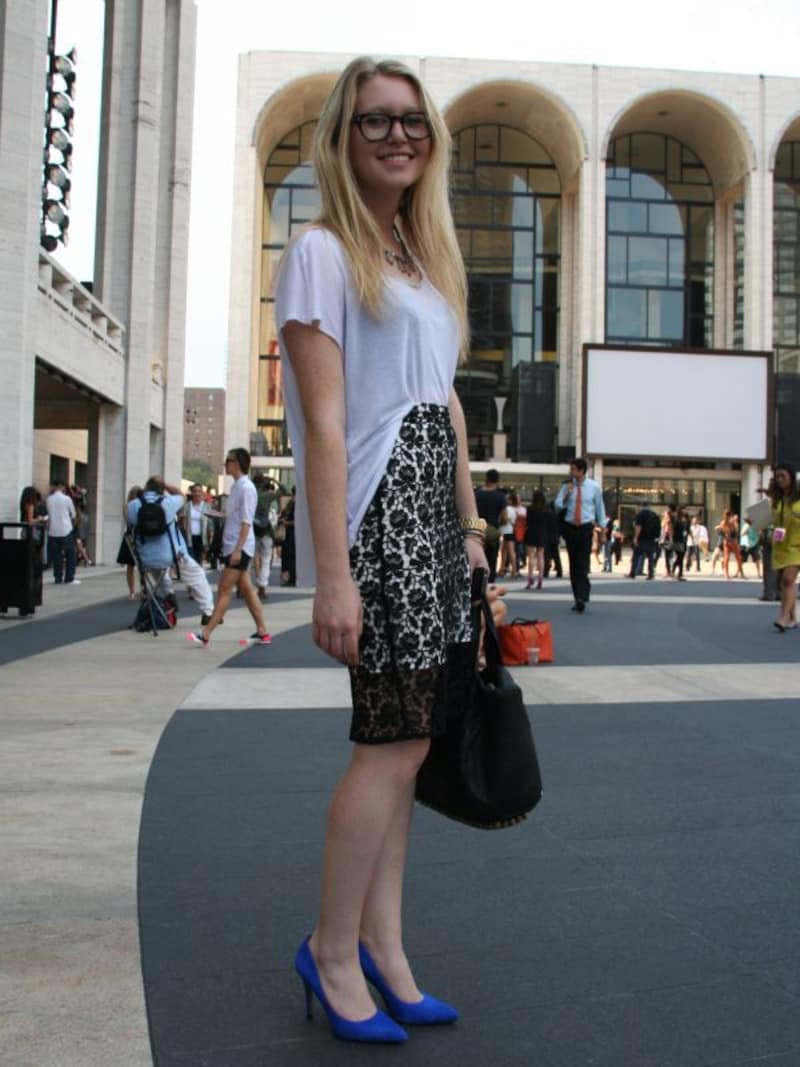 Tシャツはフロントをイン、バックをアウト