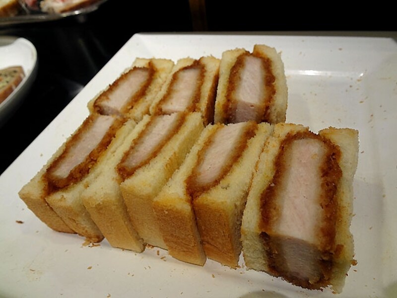 サンドッグ イン 神戸屋 八重洲店 かつサンド