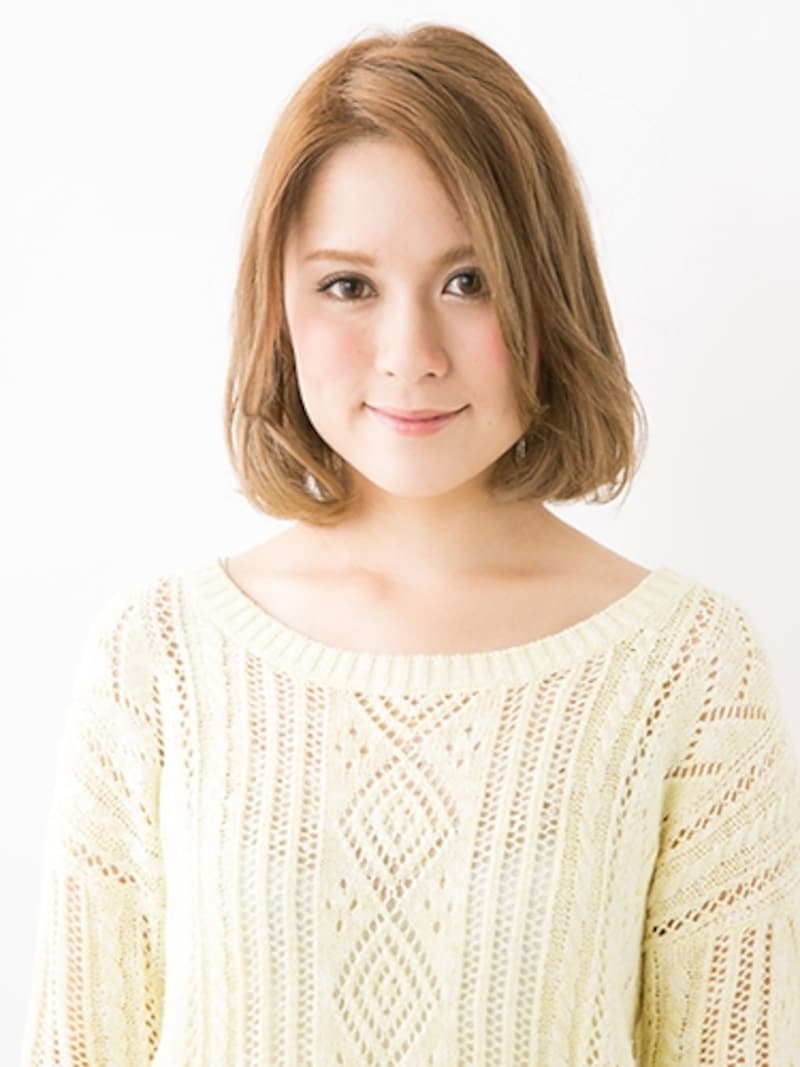 前髪なしのワンレンボブ