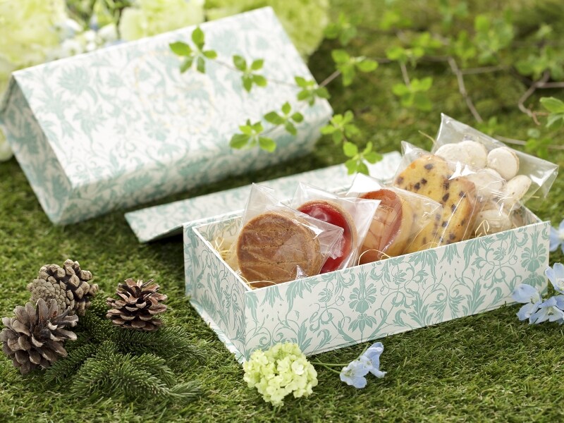 各ショップの選りすぐりのスイーツを集めた限定ボックス