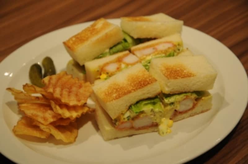 エビフライサンドイッチは海老が4尾undefined（1890円）