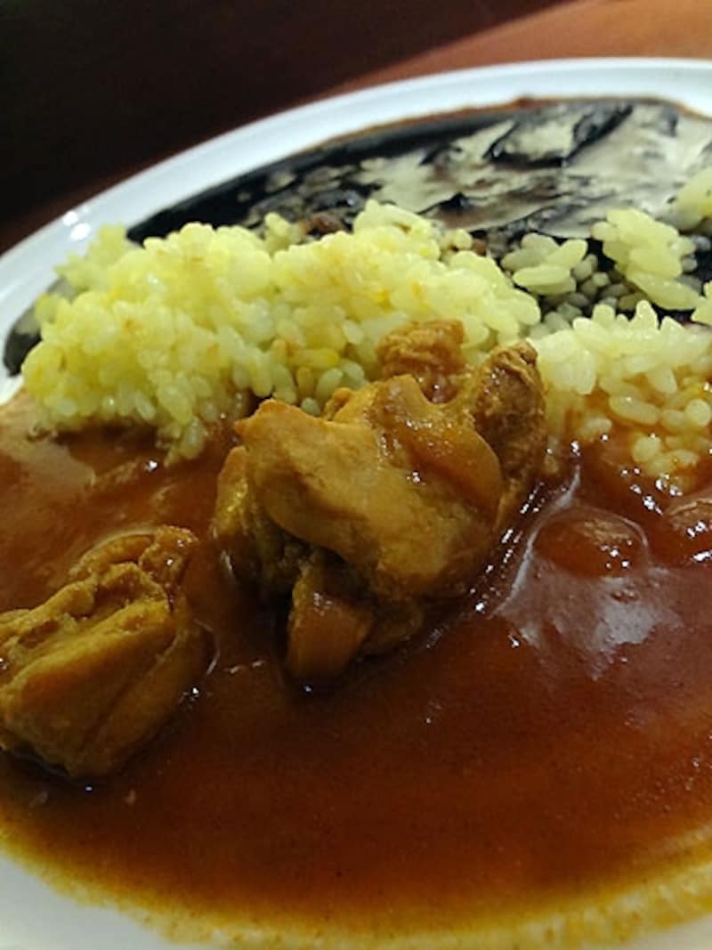 エスタ ヴィーヴォ カレー 盛り合わせ