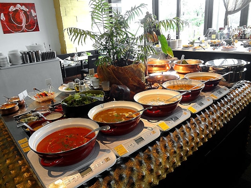 ニルヴァーナ ニューヨーク ブッフェ台