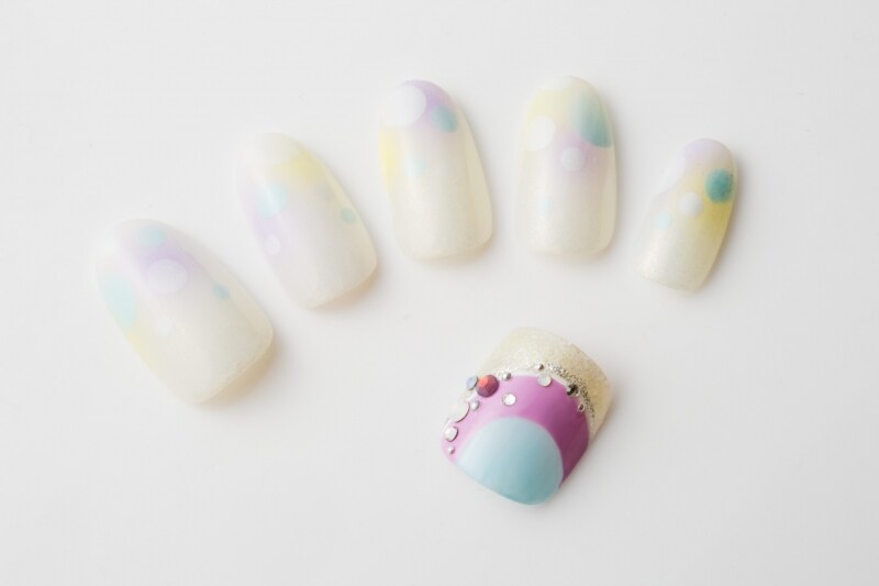 ベースと重なり合うドットがキレイ☆