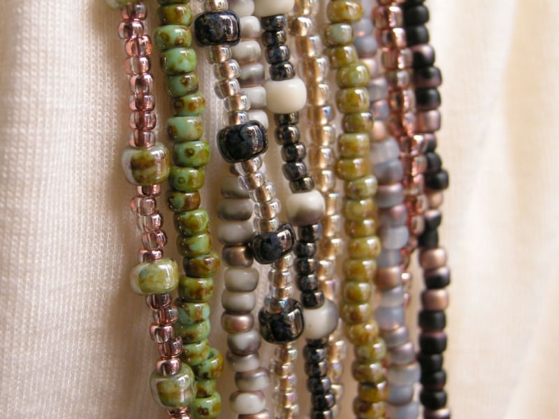 ハイブリッドシードビーズのネックレス