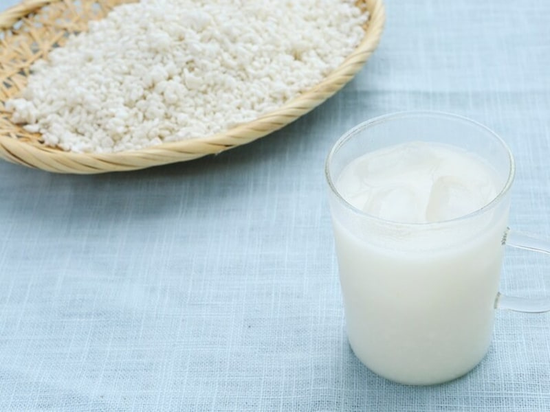 冷えた甘酒で暑気払いするのも、乙なもの