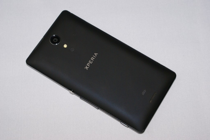 強力なカメラ機能を搭載 au Xperia UL SOL22 [スマートフォン