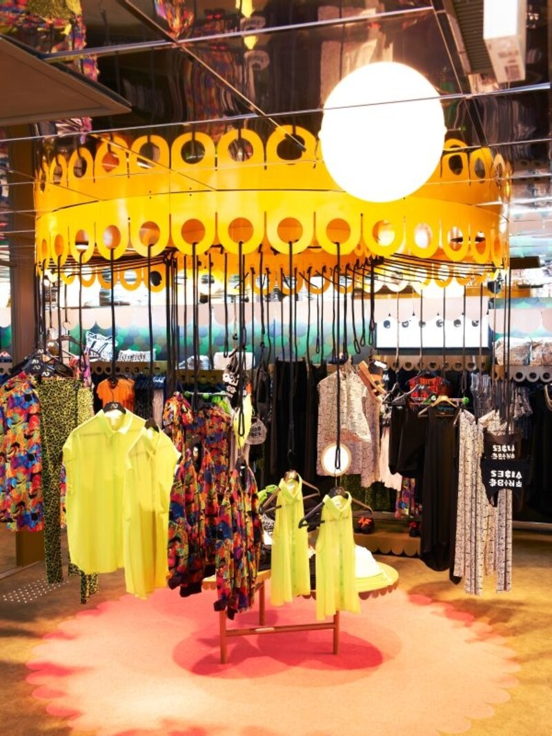 MONKI大阪店 店内