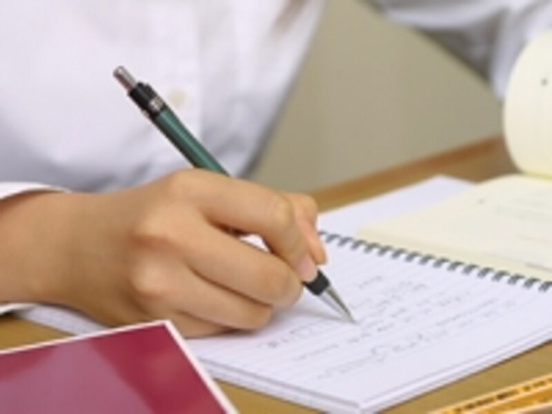 学習は目と手が基本
