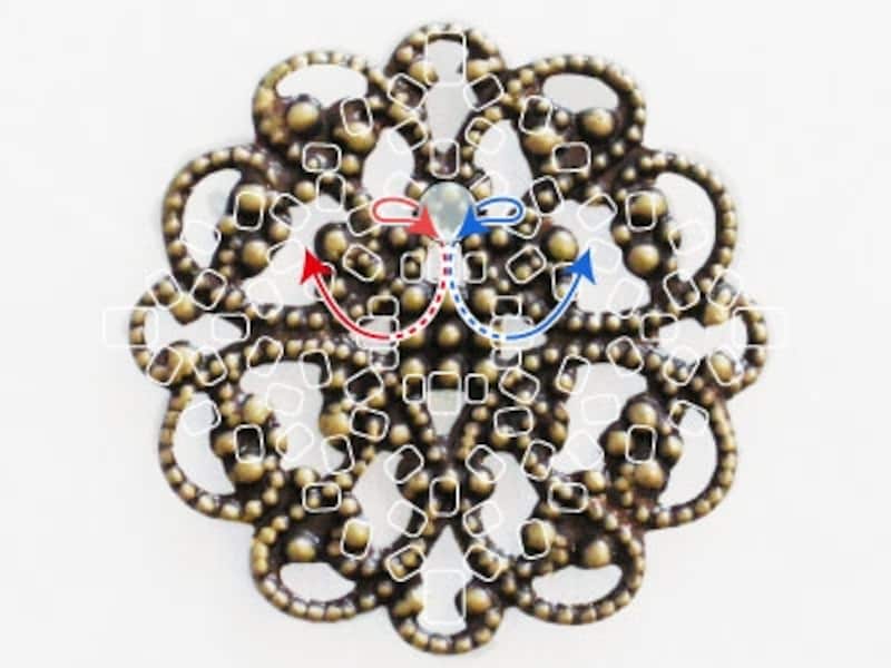 ハイブリッドシードビーズのアンティーク風ペンダント