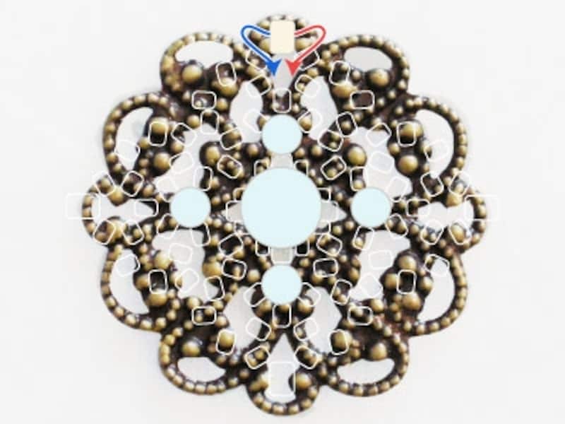 ハイブリッドシードビーズのアンティーク風ペンダント