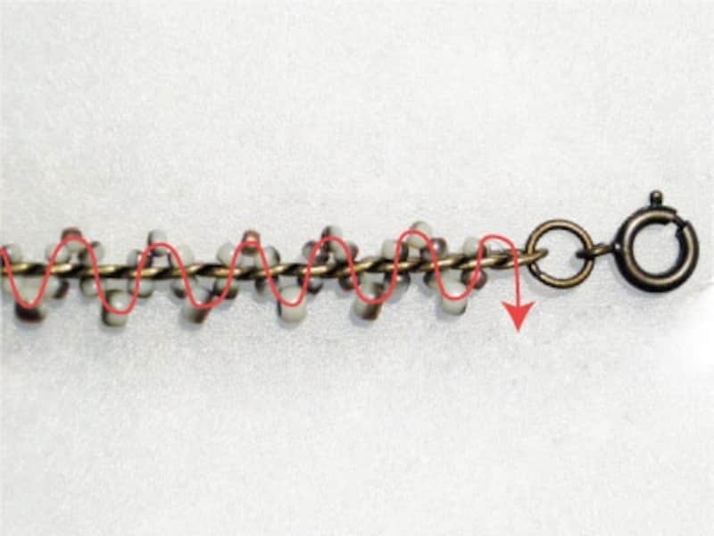 ハイブリッドシードビーズのアンティーク風ペンダント