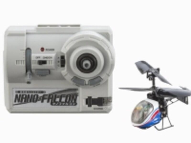 操作距離は約5m。充電時間約30分で約5分の連続飛行が可能です