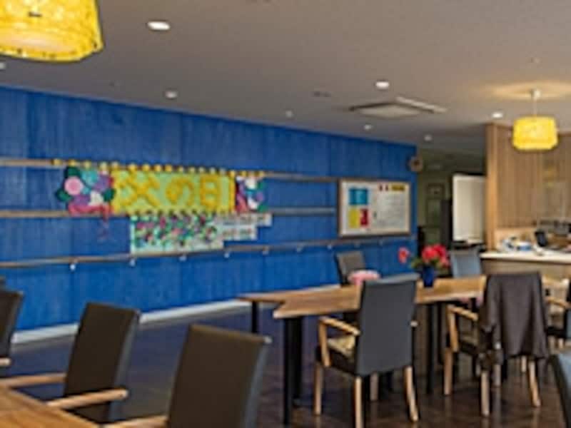 ブルーのアクセントウォール