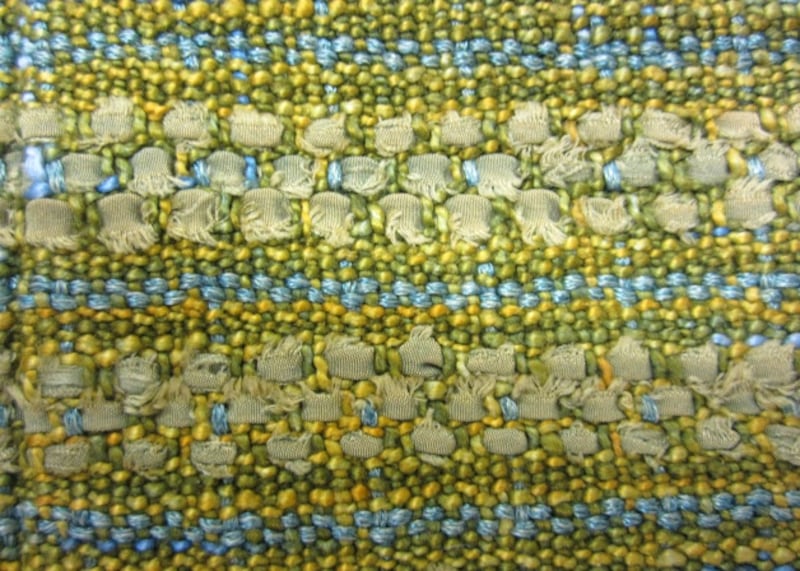 糸と裂き布のバランスをアレンジ