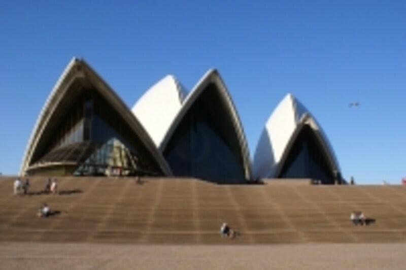 オーストラリア政府は、観光産業などに有利な豪ドル安を容認しているといわれている