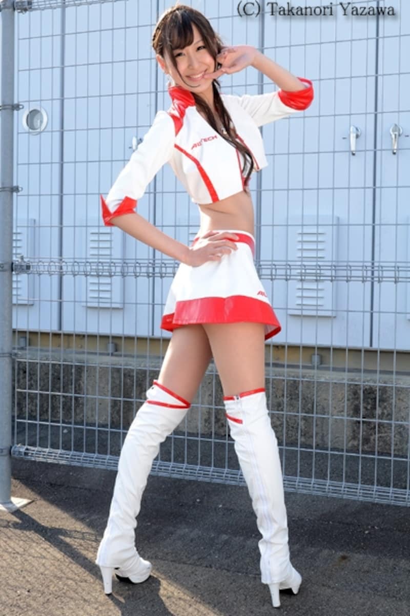 山本捺生／AUTECH レースクイーン