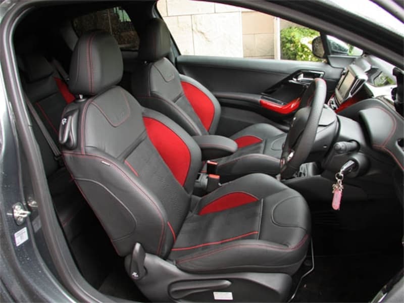 プジョー208GTi