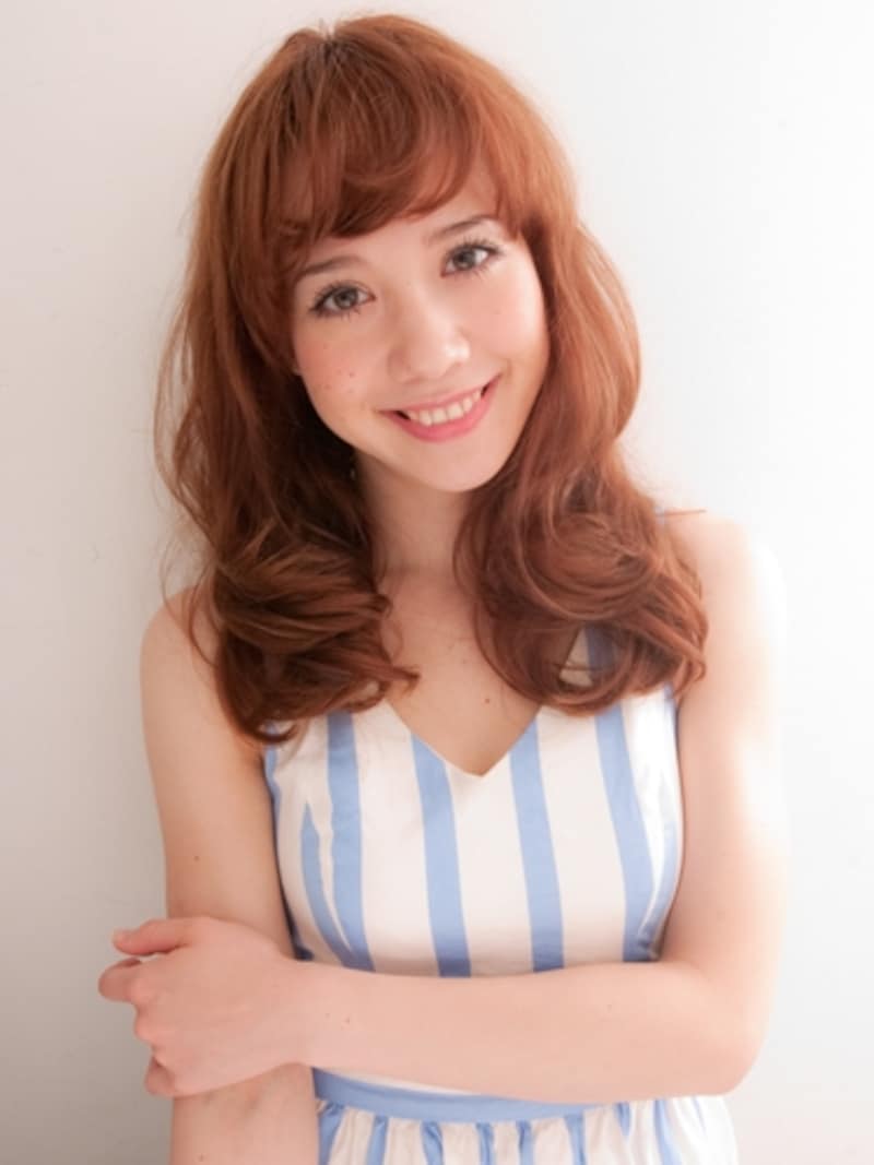 セミロングパーマスタイル