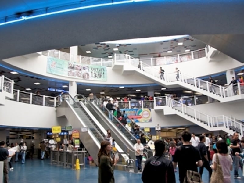 マカオフェリーターミナル内観