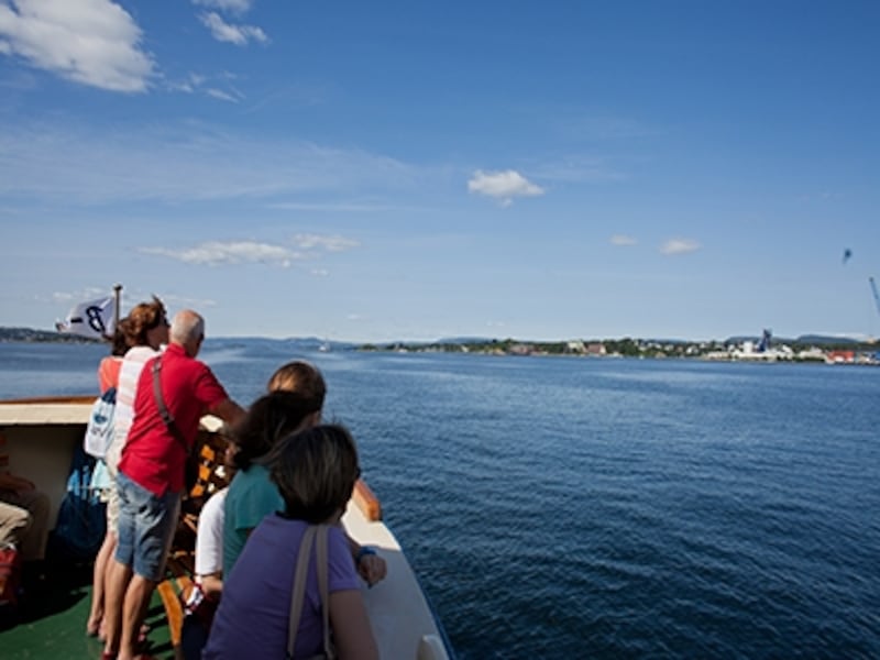 フェリーでビグドイへ