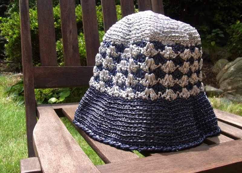 夏に大活躍のハットも一緒に作ってみましょうット