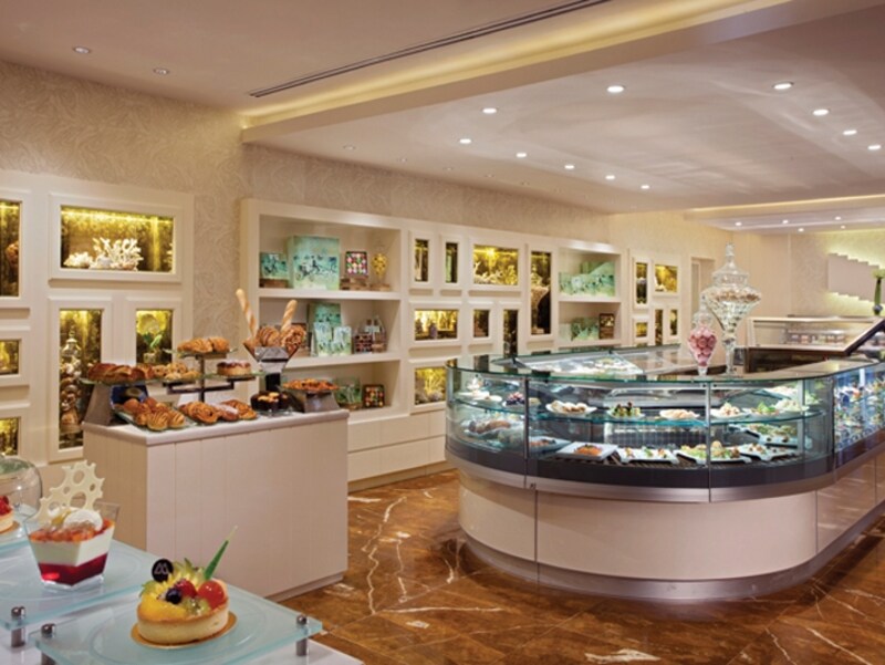 高級デパートの中にあるようなデリ。スイーツレベルが高いのが凄い