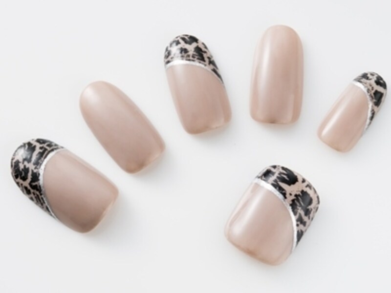 シンプルなファッションとの相性◎