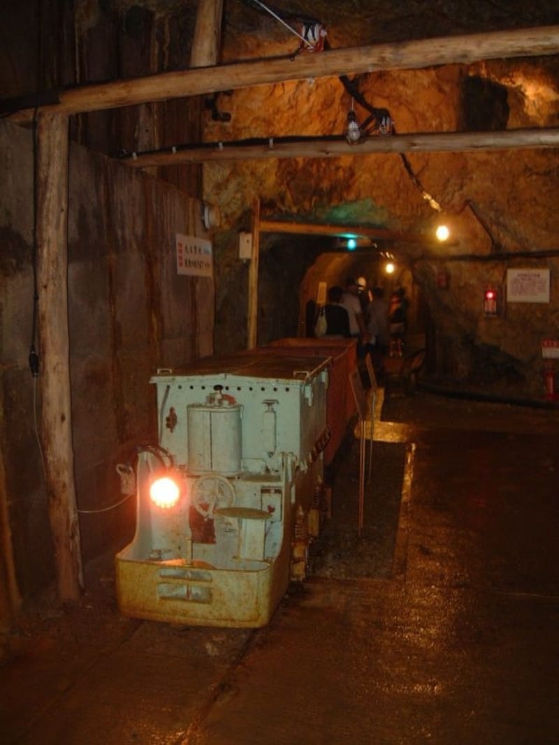 佐渡金山（4）／導遊坑のトロッコ電車