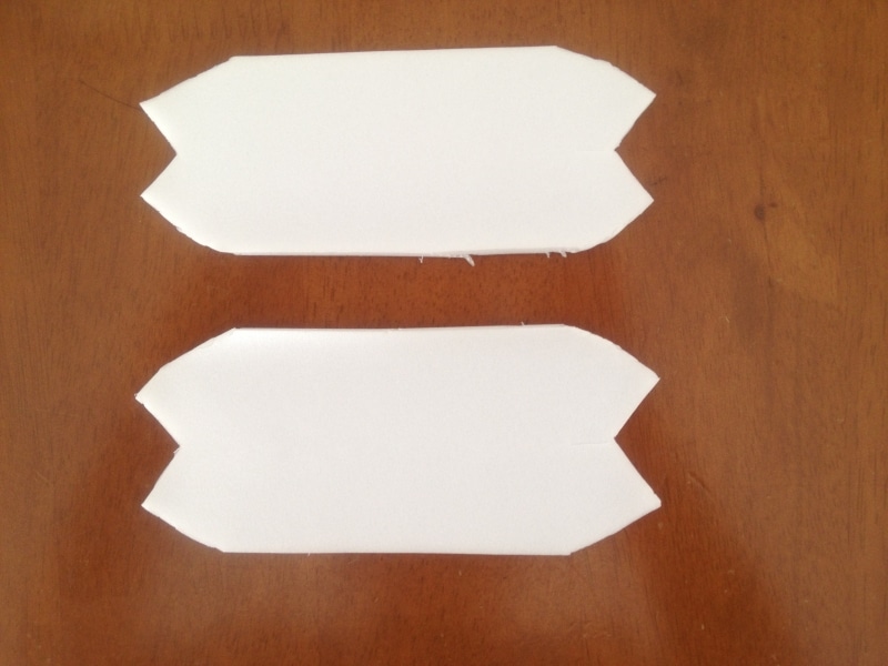 発泡トレイを切り抜いて作ったシャトル