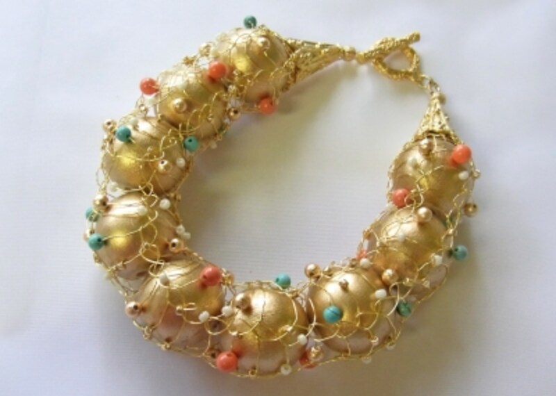 2 2 リリアン編みのワイヤーブレスレット ビーズ All About