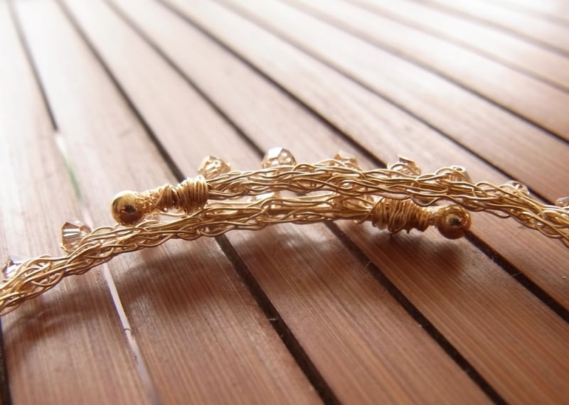 編地を整え、端を始末して完成