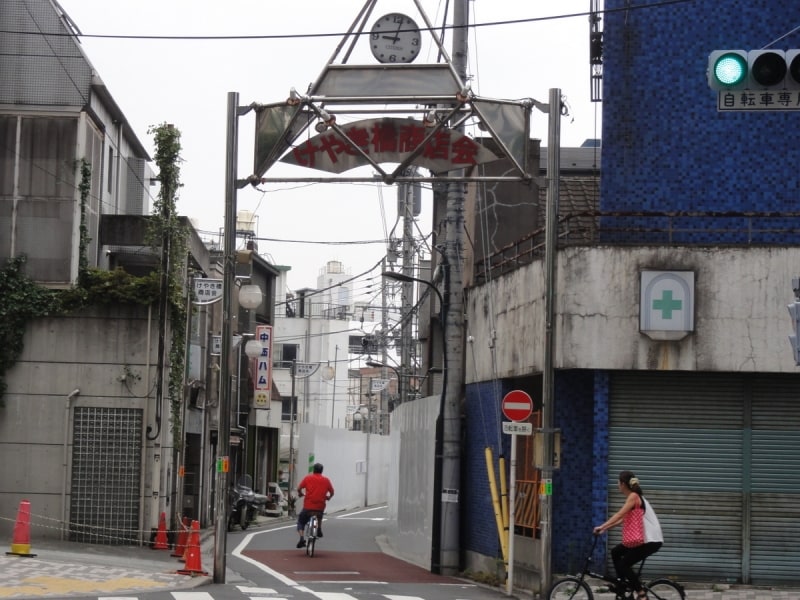 時計の針は止まったままだ