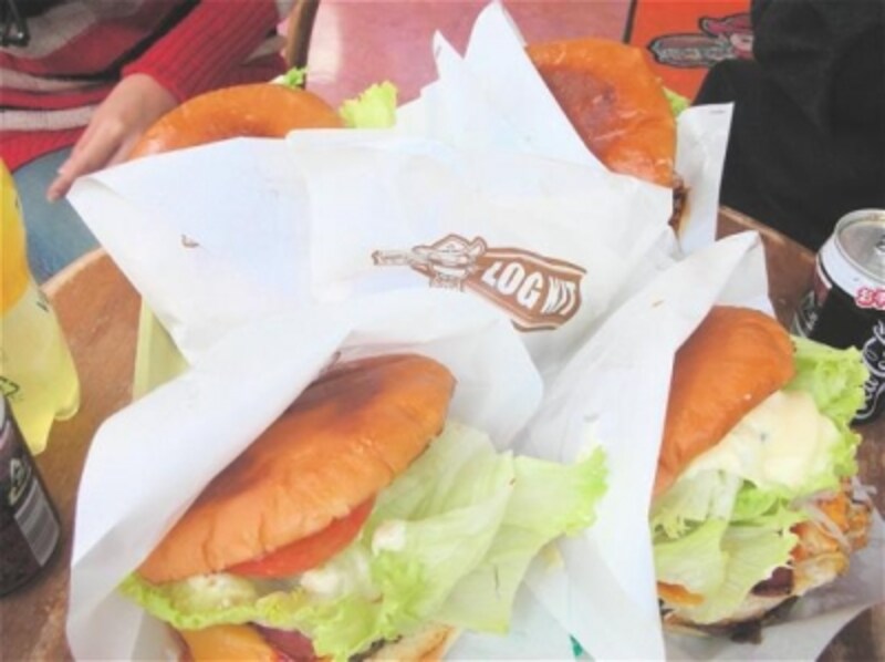 佐世保バーガーの大人気店 ログキット 佐世保の観光 旅行 All About 佐世保バーガーの大人気店 ログキット 佐世保の観光 旅行 All About