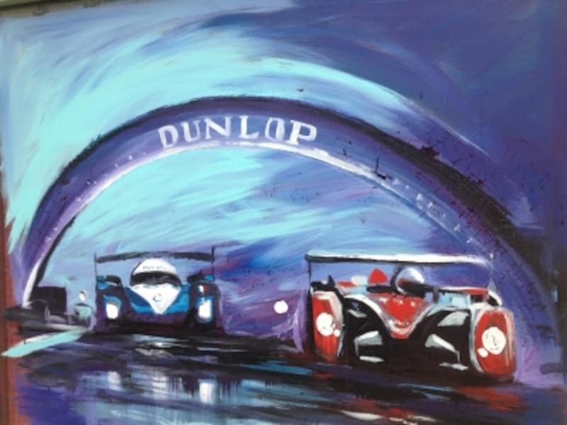 市街地のカフェ