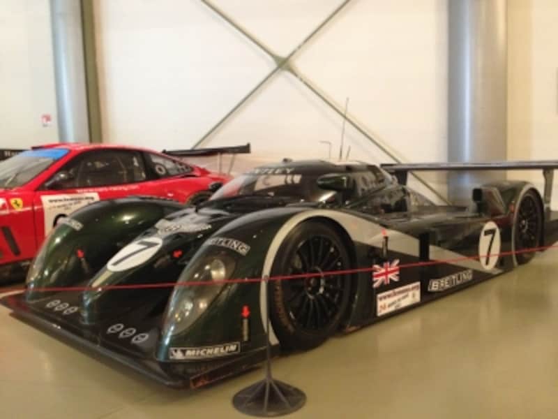 ベントレー・スピード8