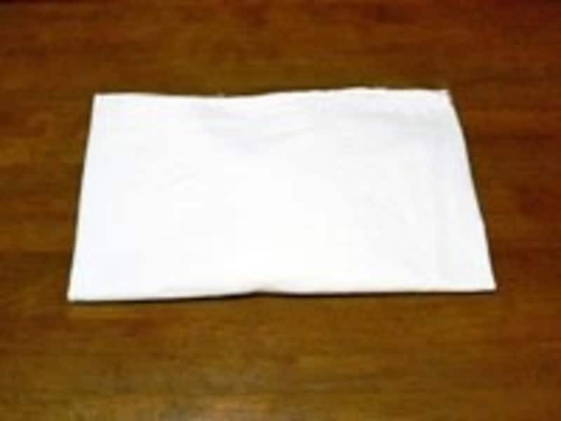 ボックスシーツのたたみ方手順8：ここまでできればかさばらず、引き出しなどに収納しやすい