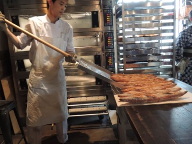 焼きたてのバゲット