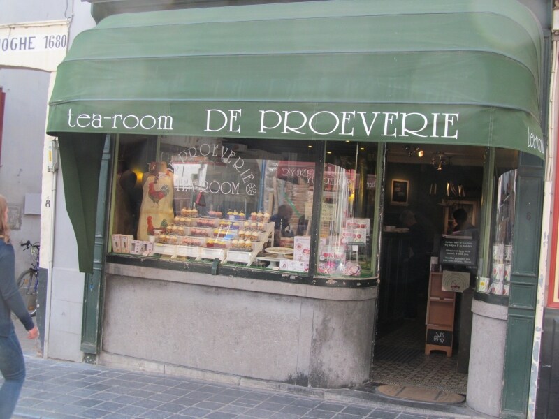 ホットチョコレートもチョコスウィーツも